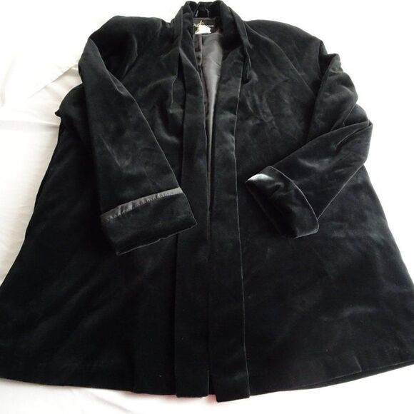 Vintage JS Collections Women Black Velvet Coat with Pockets Size M - Picture 5 of 12